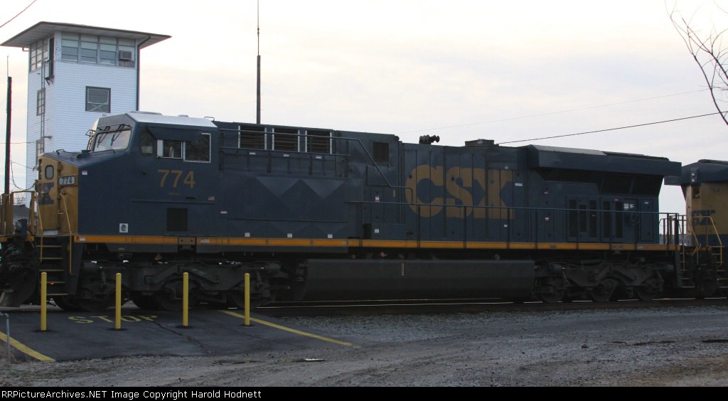 CSX 774 sits outside the yard tower 
